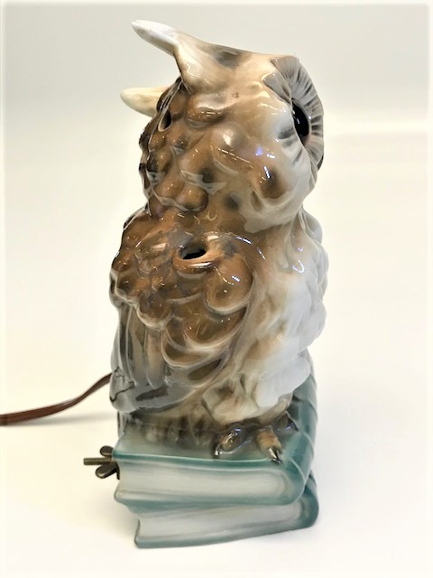 PORSELEN BAYKUŞ FORMUDA İÇERSİNDE ESANS KOKULU BAŞUCU GECE YATAK ODASI LAMBASI GERMANY