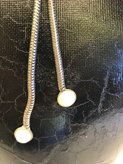 EL İŞCİLİKLİ SAKLI İNCİLİ VE 2 YARIM SARKIK İNCİLİ KOLYE SPİRAL ZİNCİRLİ ÖZEL TASARIM KOLYE