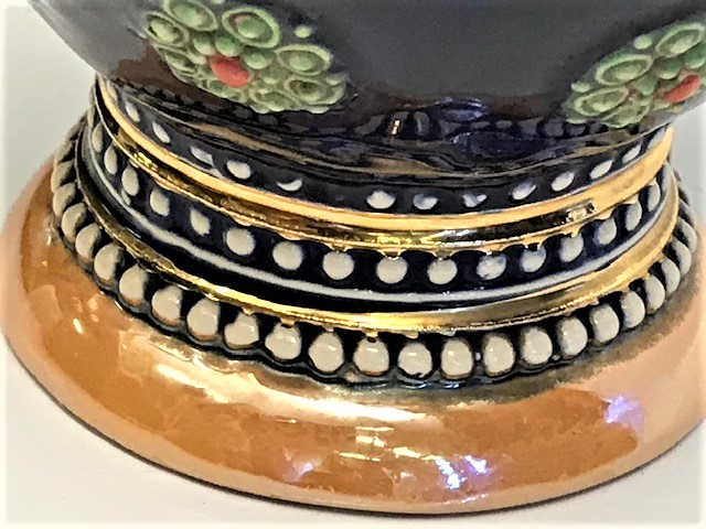 1950 ÜZERİ TAMAMEN EL İŞİ MİNE İŞCİLİKLİ KAPAKLI KRALİYET AİLESİ SERVİS SUNUM SURAHİSİ