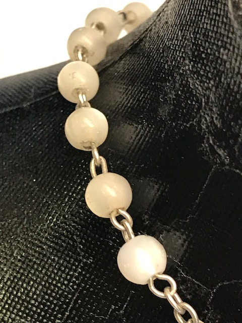 SEDEF BONCUKLU HAC VE ÜZERİNDE CARMAGA GERİLMİS İSA VE BİRLEŞME YERİNDE MERYEM ANA TAVSİRLİ KOLYE