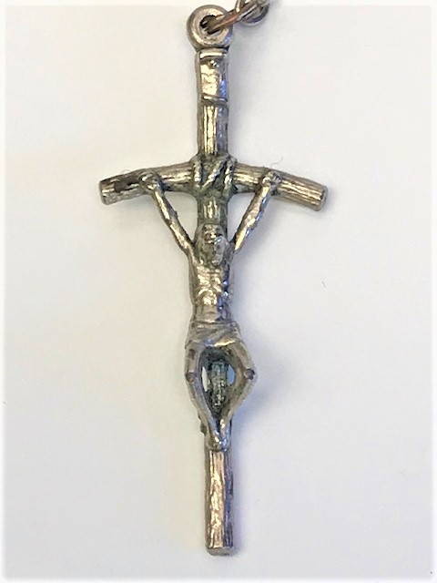 SEDEF BONCUKLU HAC VE ÜZERİNDE CARMAGA GERİLMİS İSA VE BİRLEŞME YERİNDE MERYEM ANA TAVSİRLİ KOLYE