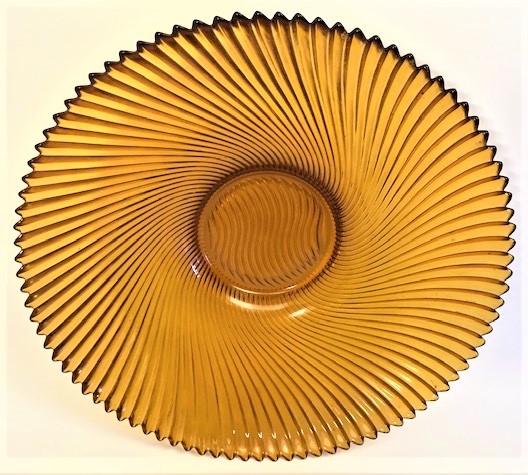 FRANSIZ CAM AYAKLI MASA ÜZERİ ORTA MEYVALIK