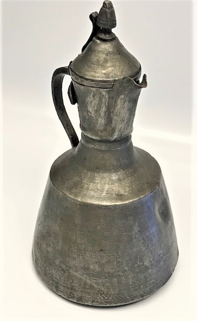 BAKIR KULPLU KAPAKLI DÖGME İBRİK ORTA BOYDA 