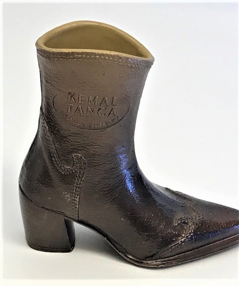 KEMAL TANCA  CİZME LİSANLI MASA ÜZERİ KALEMLİK