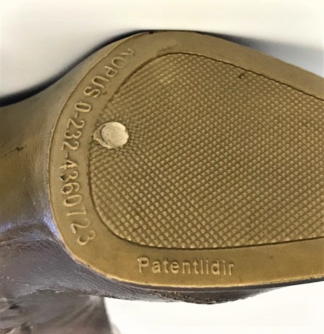 KEMAL TANCA  CİZME LİSANLI MASA ÜZERİ KALEMLİK