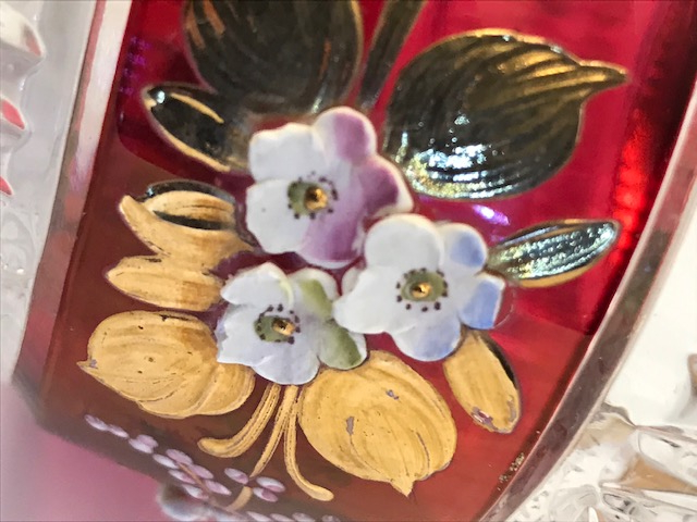 BOHEM KRISTAL ÜZERİ MİNE CİCEK KABARTMA EL İŞCİLİK  BUZLUK