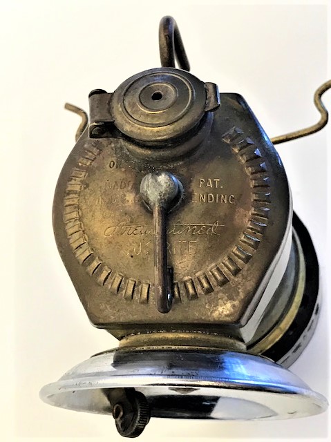 1924 PAT PENDING JUSTRITE AIR-COOLED GRIP PAT.PEND. MADE IN U.S.A MADENCİ KARPİT LAMBASI