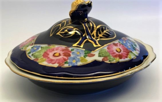 SUMERBANK PORSELEN DAMGALI  EL İŞİ YAPIM KAPAKLI SAHAN İKRAMLIK