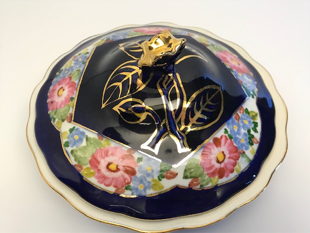 SUMERBANK PORSELEN DAMGALI  EL İŞİ YAPIM KAPAKLI SAHAN İKRAMLIK