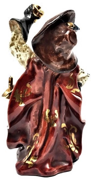 FRANSANIN ÜC SİLAHŞÖRLERDEN BİRİ OLAN DARDATYAN FÜGÜRÜ EL BOYAMA PORSELEN BİBLO