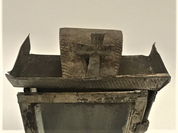 TENEKE CAMLI KAPAKLI KİLİSE  ADAK FENERİ CAM KAPAKLI TENEKE FENER MUM YAKILAN