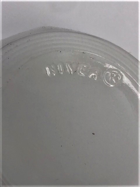 NIVEA 1915 OPALİN  MAVİ KAPAKLI NIVEA KIREM KAVANOZ KABI BEYAZ OPALİN ŞİŞESİNDE