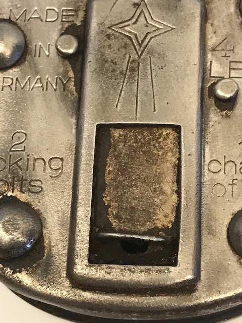 ALMAN MALI FONKSİYONLU PERCİNLİ  ASMA KİLİT ANAHTAR YERİ KEPENKLİ