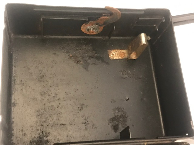 1940 MODEL EISEMANN BOSCH LAMP CAM BÜYÜK MERCEKLİ METAL TAŞINABİLİR PİLLİ FENER