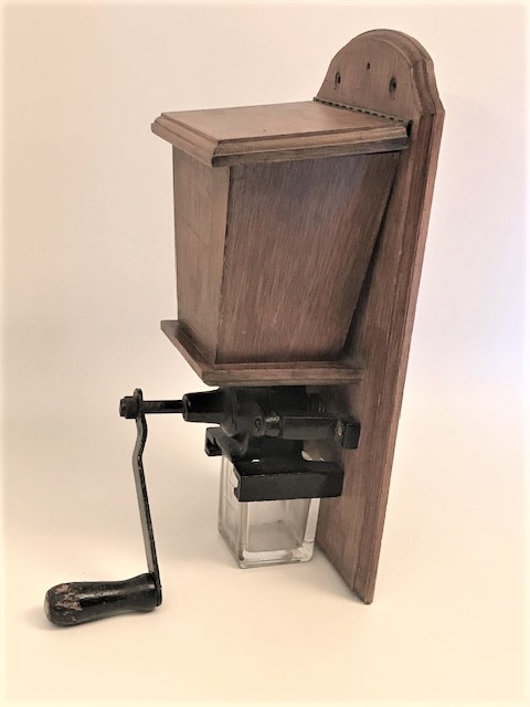 KAHVE DEGİRMENİ MEKANİK AHŞAP KASALI METAL EL İLE CEVİRMELİ DEGİRMEN 