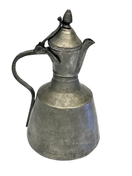 BAKIR KULPLU KAPAKLI DÖGME İBRİK ORTA BOYDA 