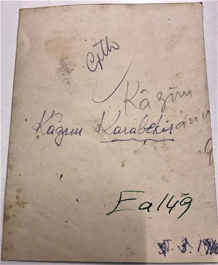 KAZIM KARABEKİR PAŞA İSTİKLAL MADALYALI DUVARDA ASILI OLAN CERCEVELİ RESMİNİN  FOTOGRAFI