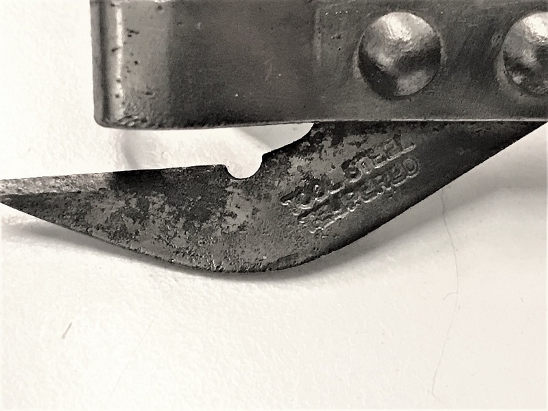 1960 TOOL STEEL TEMPERED SKYLİNE MADEIN ENGLAN TENEKE KONSERVE ŞİŞE KAPAGI ACACAGI