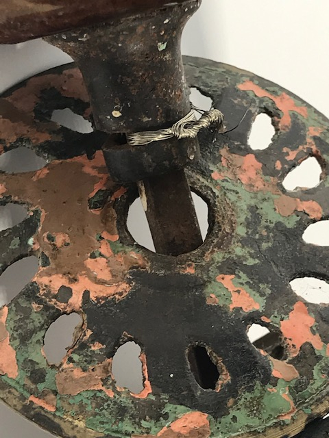 PORSELEN  KAHVERENGİ AYNALI İÇ DIŞ  ARA DEMİRLİ KAPI TOKMAGI 