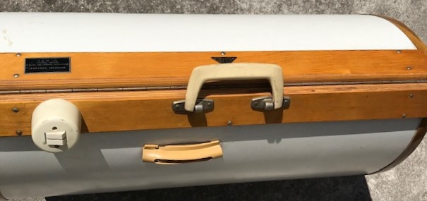 1950 ANTİKA ERA CİFT KAPAKLI MASİF ORTOPEDİ KONTUARI 12 ADET FLEMANLI LAMBA İLE TEDAVİ ALETİ