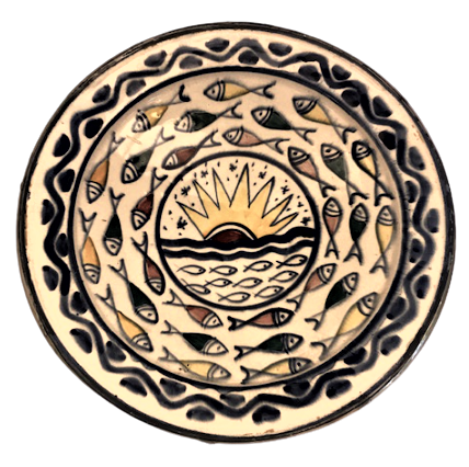 OSMANLI SAFİ İMZALI CİNİ TABAK ÜZERİ BALIK ORTASINDA GÜNEŞ FÜGÜRLÜ CANLI RENKLERDE