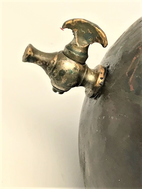 OSMANLI SEYYAR BERBER CEŞMESİ BAKIR EL DÖGME VE SICAK DEMİR KUPLU