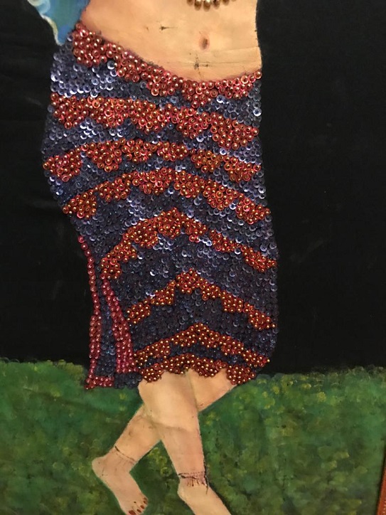 TAMAMI BEZ ÜZERİNE YAGLI BOYA VE RENKLİ FARKLI  BONCUKLAR VE PULLARLA EL İŞCİLİGİ İLE YAPILMIŞ DANS EDEN BAYAN RAKKASE 