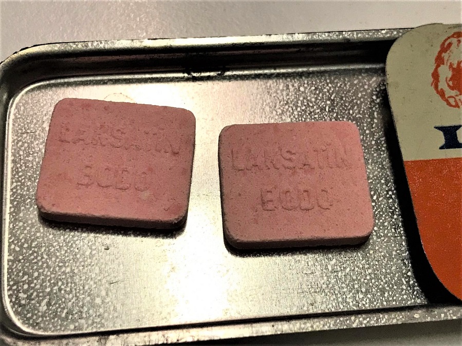  LAKSATİN BODO MEYVELİ MÜSHİL ŞEKERLEMELERİ TENEKE SURGULU KAPAK İÇERSİNDE 2 ADET PASTİL MEVCUTDUR