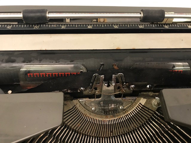 MONTGOMERY WARD SIGNARURE 440 T MEKANİK MANUEL DAKTİLO JAPON CANTASINDA