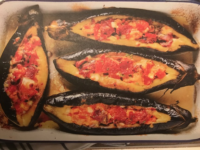  KÜÇÜKTÜM UFACIKDIM TOP OYNADIM ACIKTIM TERİ RODİTİ AKSEL  