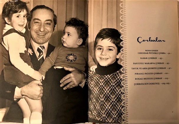  KÜÇÜKTÜM UFACIKDIM TOP OYNADIM ACIKTIM TERİ RODİTİ AKSEL  