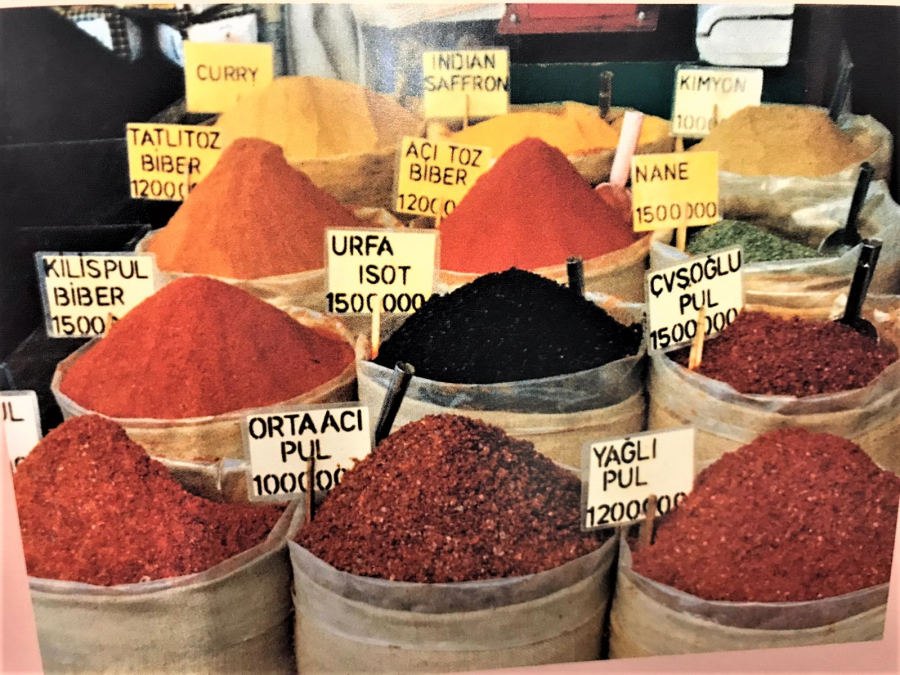 ÖZCAN OZAN OSMANLI MUTFAGI TÖRÖK SZAKÁCSKÖNYV SULTAN IN MUTFAGINDAN TÜM ÖRNEKLER