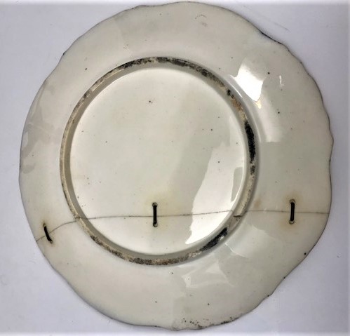 1800 YILLAR SOKAK TAMİRCİLERİNİN TAMİR YAPTIGI DUVAR PORSELEN TABAK