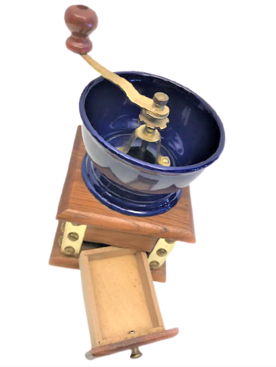 1960 AHŞAP PERCİNLİ CEKMECELİ PORSELEN HAZNELİ MEKANİK İNCE KALIN CEKEBİLME AYARLI KAHVE DEGİRMENİ