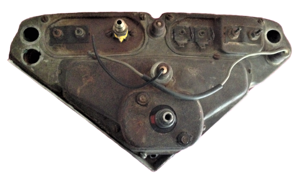 AMERİKAN 1957 CHEVROLET APACHE KOMYENET ON KİLOMETRE GÖSTERGE PANELİ OYNANMAMIŞ ORJİNAL