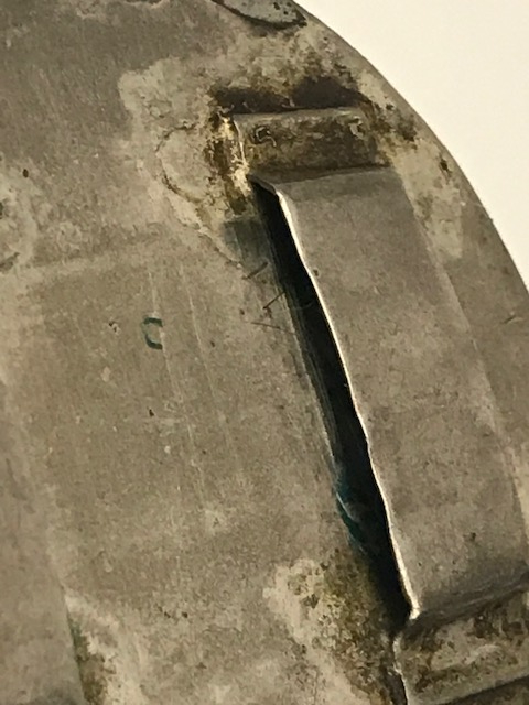 İCERSİNDE TILSIM YAZILI DUASI BULUNAN GÜMÜŞ ÜZERİ KABARTMA EL İŞİ YAZILI PAZUBENT OSMANLI TILSIM DUALI KÖTÜLÜK KAZA VE BELALARDAN KORUYAN