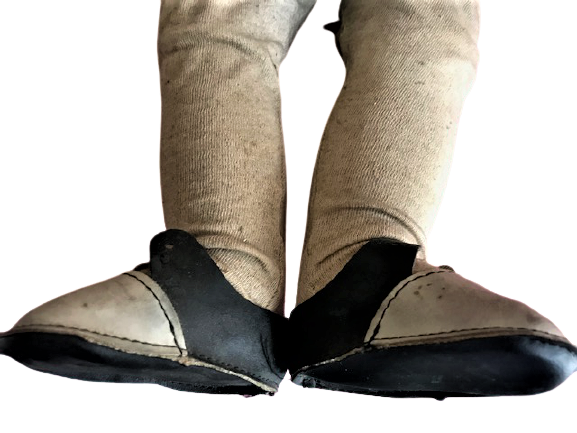 OYUNCAK ELBİSELİ AYAKKABILI PLASTİK BEBEK 67 CM BOYUNDA