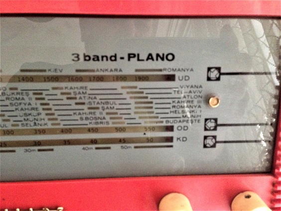 PHILIPS TUBE 3 BAND PLANO LW SW MW RENKLİ KASA 1964 TÜRK MALI RADYO