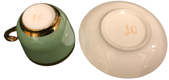  ÖZEL TASARIM  EL YAPIM SU YEŞİLİ ÜZERİ ALTIN CEKME ALMAN MALI FİNCAN TAKIMI SERİ NUMARALI KADİFE KUTUSUNDA 