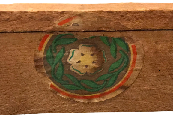 CAYKUR RİZE  CAYI AHŞAP SÜRGÜLÜ KAPAKLI  ÜZERİ YAPIŞTIRMA KAGIT  RİZENİN GÖRÜNÜŞÜ CAY KUTUSU