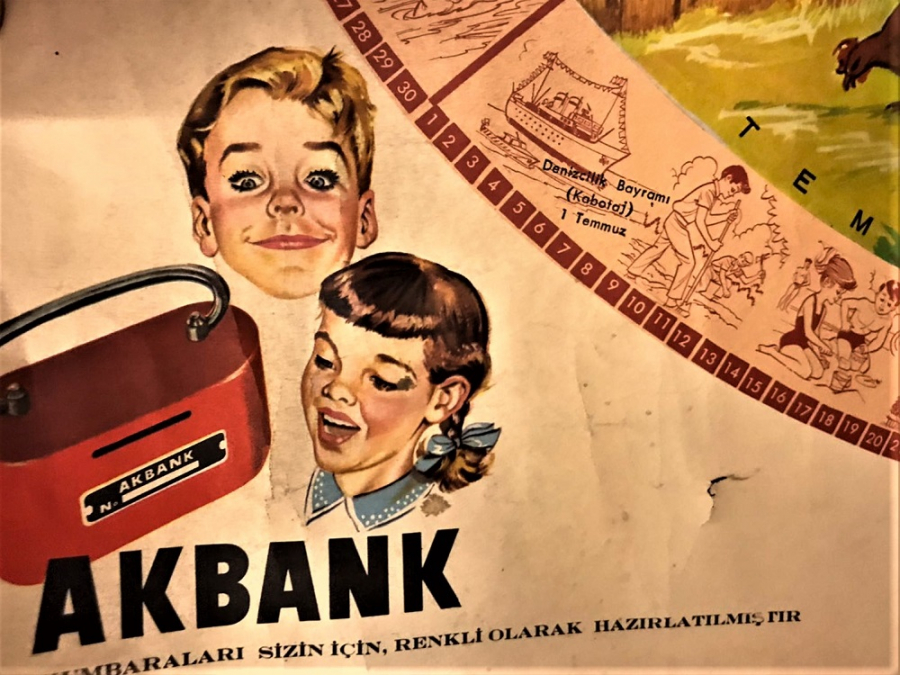 OKUL SINIF MEVSİMLER TABLOSU KAGIT AFİŞİ AKBANK HEDİYESİ İLKBAHAR YAZ SONBAHAR KIŞ AYLARI CİZELGESİ