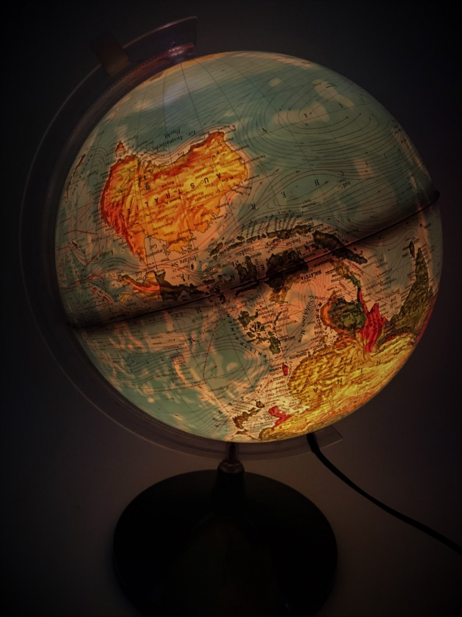 1970 İTALYAN TECNODIDATTICA NP30DL KÜRE DUNYA HARİTASI İÇERSİNDE ISIKLI VE HAREKETLİ KAİDELİ GLOBE