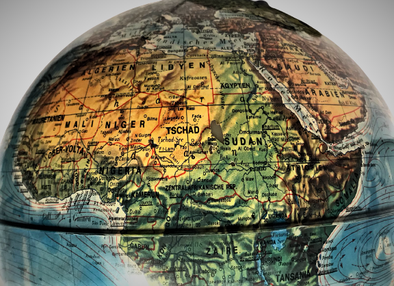 1970 İTALYAN TECNODIDATTICA NP30DL KÜRE DUNYA HARİTASI İÇERSİNDE ISIKLI VE HAREKETLİ KAİDELİ GLOBE