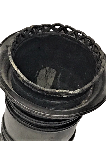 1940 LI YILLAR KURŞUN DÖKÜM DEKORATİF ÜZERİ İŞLEMELİ AYAKLI HAVYAR KAŞIKLIGI RUS YAPIMI 