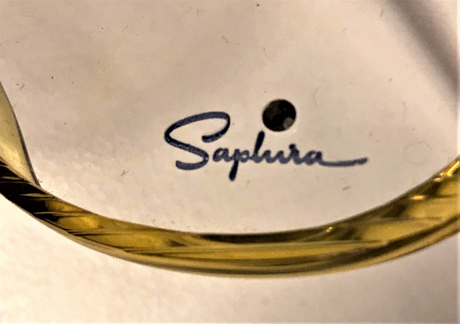 KULLANILMAMIŞ 1980 SAPHİRA CREAZIONE FEMMINILE  FRAME AUSTRIA TEK TAŞLI BEYAZ VE BAL RENKLİ BAYAN GÖZLÜK NUMARASIZ CAMLIDIR