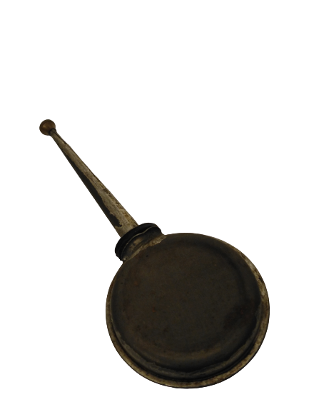 1950 YAPIMI SİLAH YAĞDANLIĞI TOPLAM UZUNLUK 11.5 CM İNCE UZUN UÇ KISMI 6.5 CM DAİRE DEPO 5 CM