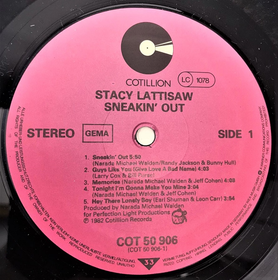 COTILLION STACY LATTISAW SNEAKIN OUT LP UZUN CALAR 33 DEVİR PLAK ORJİNAL