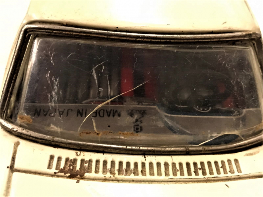 TENEKE OYUNCAK PİLLİ MERCEDES ARABA 113 KASA 1975 MODEL 