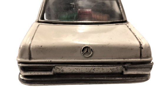 TENEKE OYUNCAK PİLLİ MERCEDES ARABA 113 KASA 1975 MODEL 