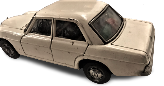 TENEKE OYUNCAK PİLLİ MERCEDES ARABA 113 KASA 1975 MODEL 